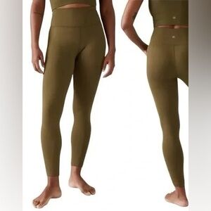 Athleta Aurora Seamless High-Waist Leggings Ribbed Crop Olive
Green, XS EUC